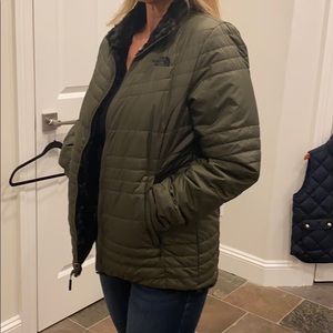 BRAND NEW NORTH FACE REVERSIBLE JACKET